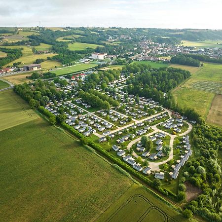 Camping Chateau De Galaure Chateauneuf-de-Galaure Kültér fotó