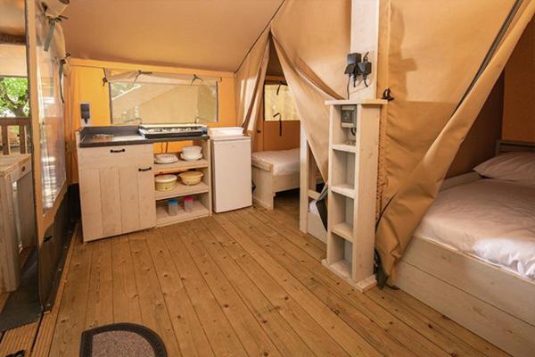 Camping Chateau De Galaure Chateauneuf-de-Galaure Kültér fotó