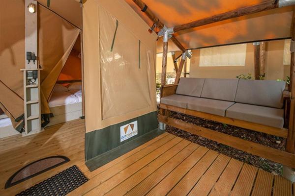 Camping Chateau De Galaure Chateauneuf-de-Galaure Szoba fotó