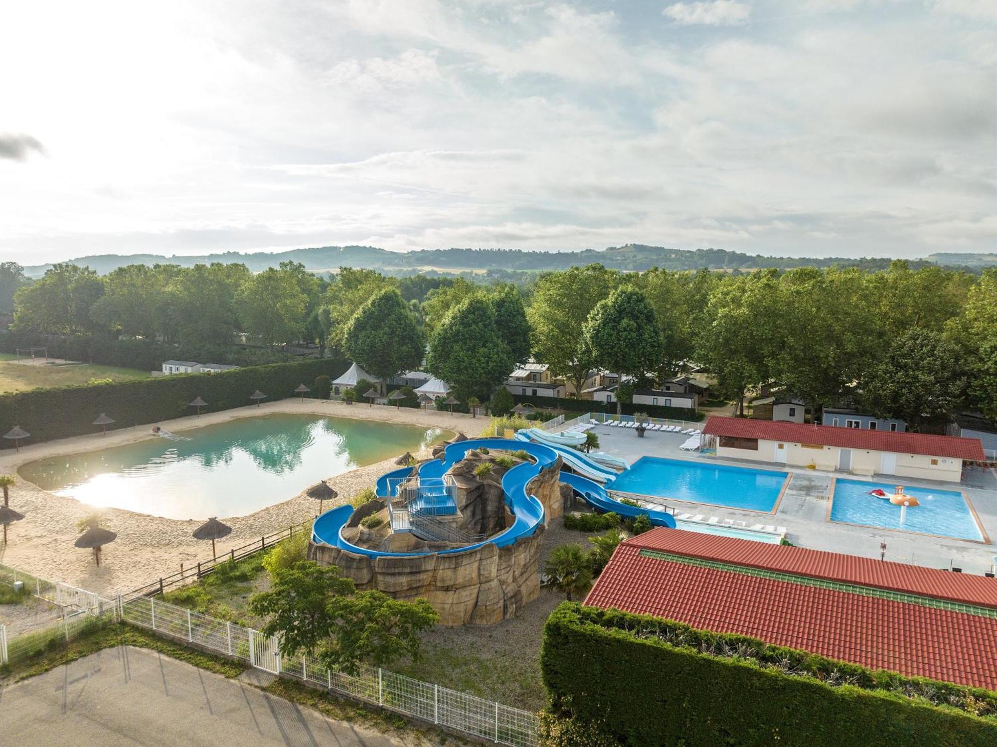 Camping Chateau De Galaure Chateauneuf-de-Galaure Kültér fotó