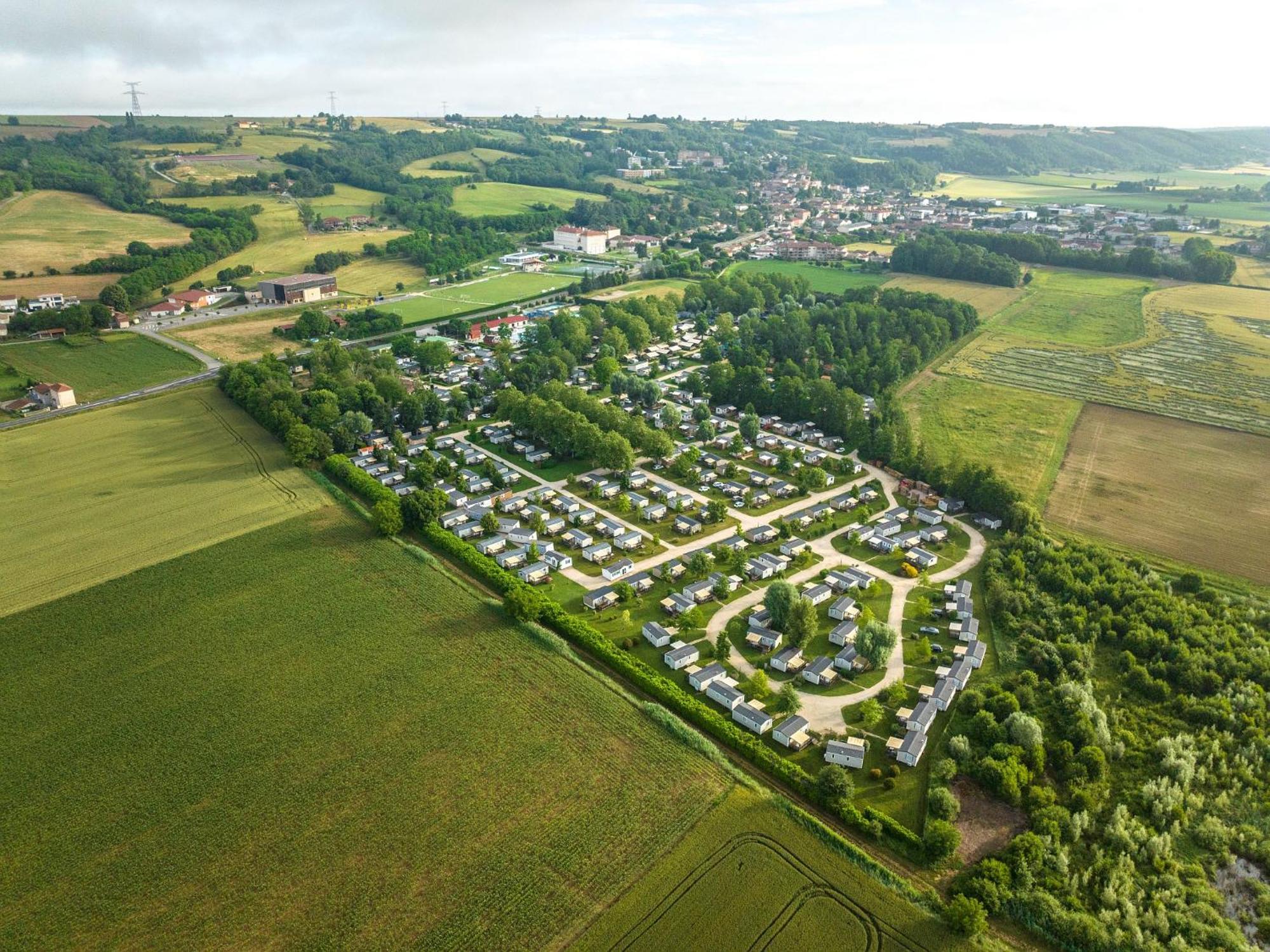 Camping Chateau De Galaure Chateauneuf-de-Galaure Kültér fotó